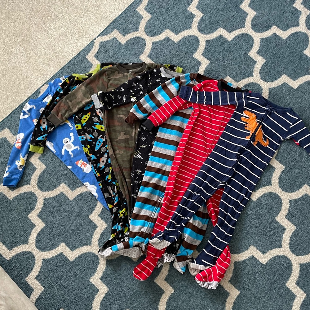 Set of 7 4T Carter’s Footie Pajamas